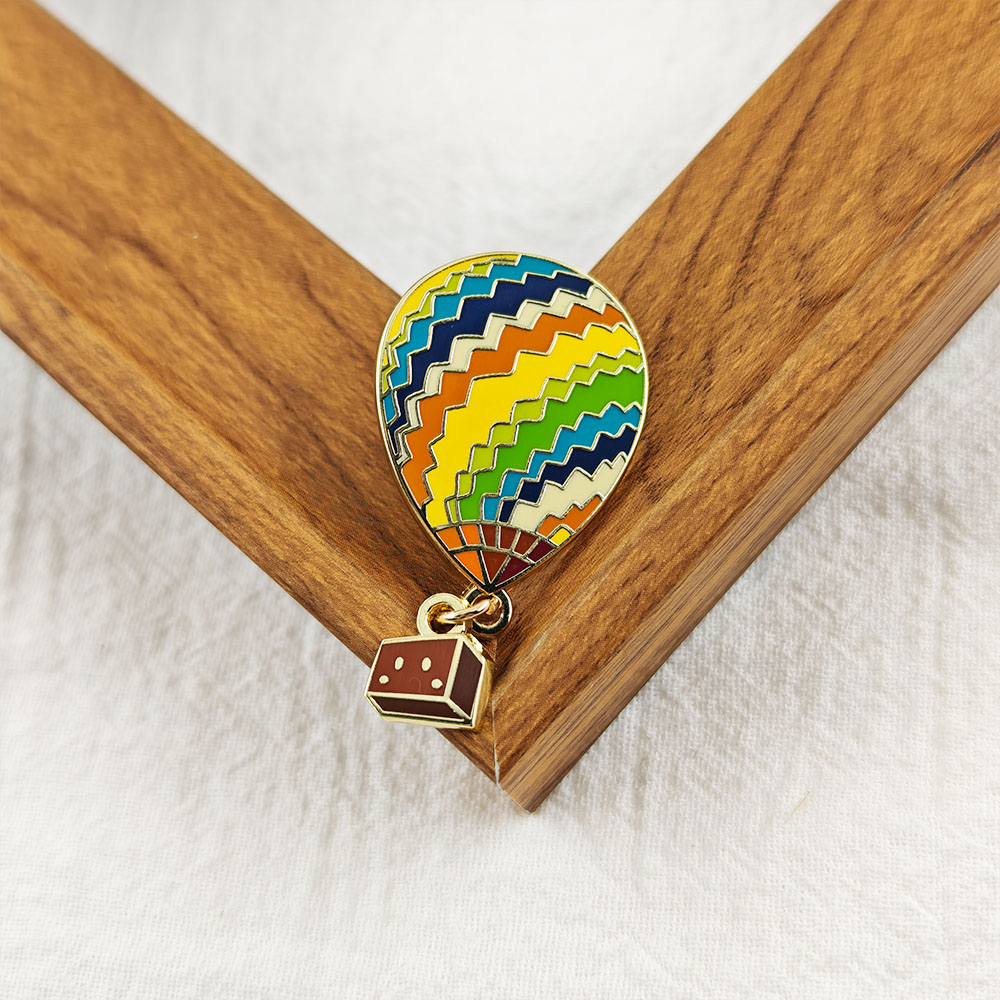 Rainbow Striped Hot Air Balloo - Embroidery Bali recension och pris