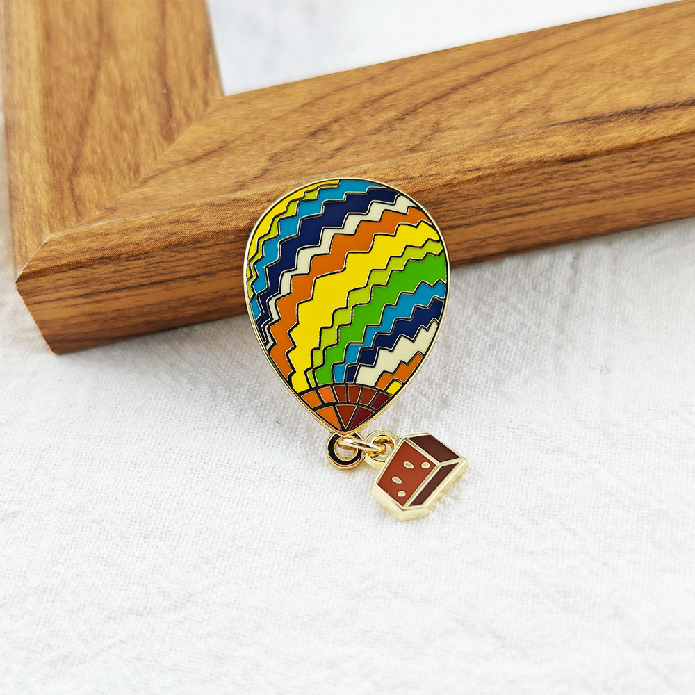 Rainbow Striped Hot Air Balloo - Embroidery Bali recension och pris